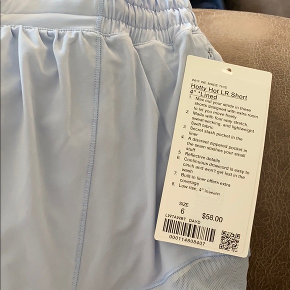 ❌SOLD❌ Lululemon hotty hot LR short 4” - Picture 4 of 4